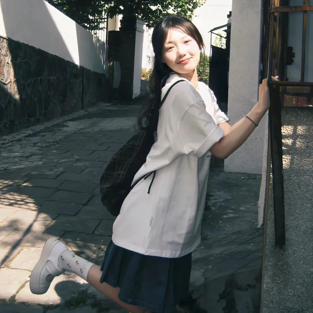 坐在门口的幽灵
